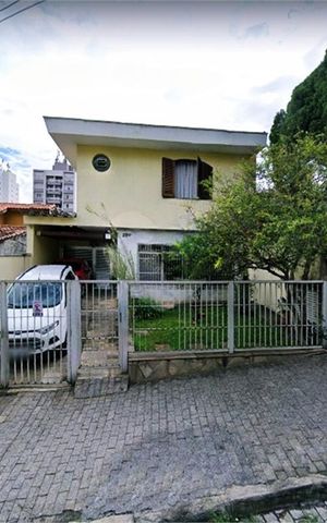Casa à venda com 230m², 3 quartos e 6 vagas