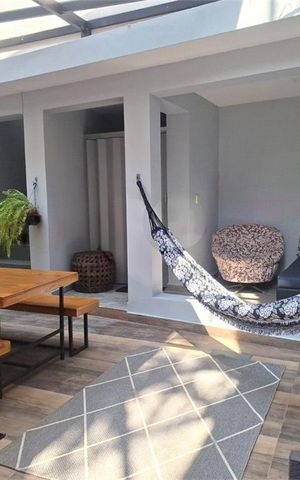 Casa à venda com 179m², 3 quartos e 4 vagas