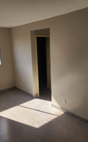 Apartamento à venda com 43m², 2 quartos e 1 vaga Apartamento à venda com 43m², 2 quartos e 1 vagaSala