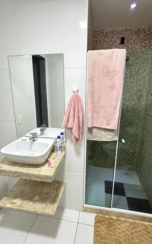 Casa à venda com 450m², 4 quartos e 4 vagasBanheiro da Suíte 1