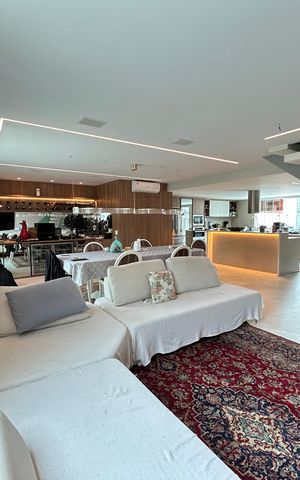 Casa à venda com 450m², 4 quartos e 4 vagasSala