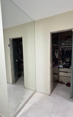 Casa à venda com 450m², 4 quartos e 4 vagasQuarto 3 - Suíte