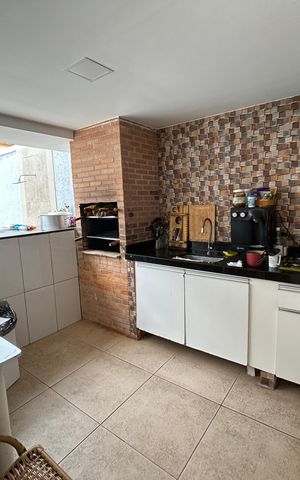 Casa à venda com 450m², 4 quartos e 4 vagasChurrasqueira