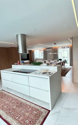 Casa à venda com 450m², 4 quartos e 4 vagasCozinha