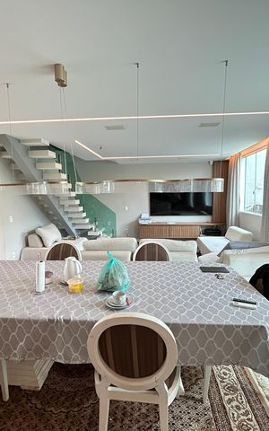 Casa à venda com 450m², 4 quartos e 4 vagasSala