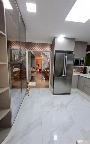 Casa à venda com 300m², 3 quartos e 2 vagas