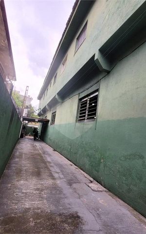 Casa à venda com 350m², 6 quartos e 8 vagas