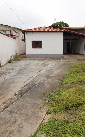 Casa para alugar com 100m², 3 quartos e sem vagaQuintal