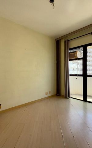 Apartamento à venda com 80m², 3 quartos e 1 vaga Apartamento à venda com 80m², 3 quartos e 1 vagaSala