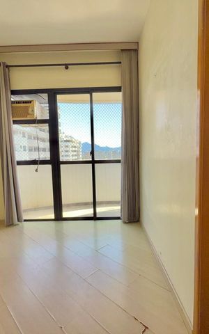 Apartamento à venda com 80m², 3 quartos e 1 vaga Apartamento à venda com 80m², 3 quartos e 1 vagaSala