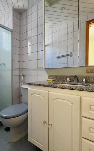 Apartamento à venda com 80m², 3 quartos e 1 vaga Apartamento à venda com 80m², 3 quartos e 1 vagaBanheiro