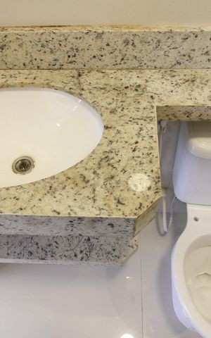 Apartamento para alugar com 89m², 2 quartos e sem vagaBanheiro da Suíte