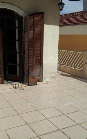 Casa à venda com 175m², 3 quartos e 2 vagas