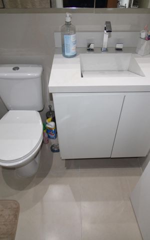 Apartamento à venda com 78m², 2 quartos e 2 vagasBanheiro 1