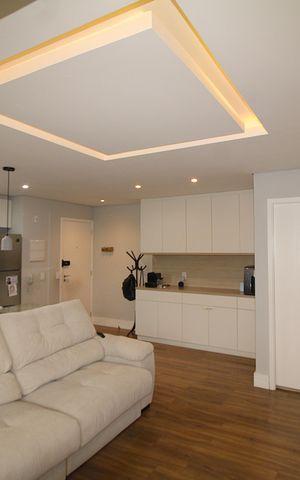 Apartamento à venda com 78m², 2 quartos e 2 vagasSala / Cozinha