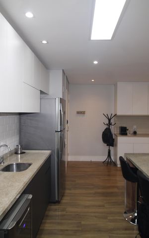 Apartamento à venda com 78m², 2 quartos e 2 vagasSala / Cozinha