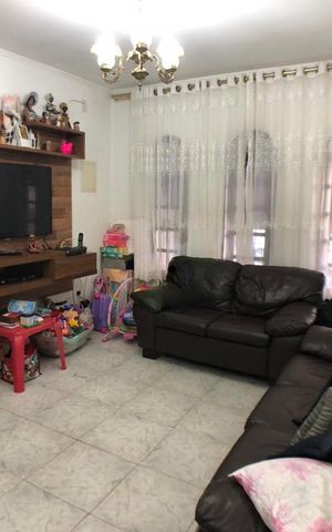 Casa à venda com 155m², 3 quartos e 2 vagas