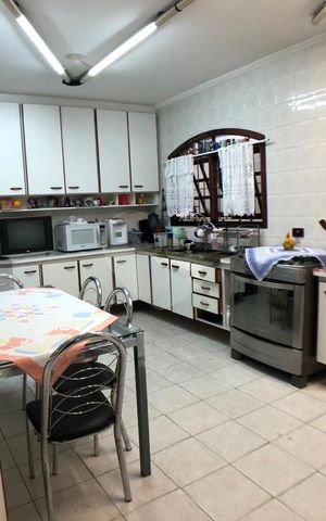 Casa à venda com 155m², 3 quartos e 2 vagas