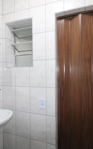 Casa para alugar com 70m², 2 quartos e sem vagaBanheiro