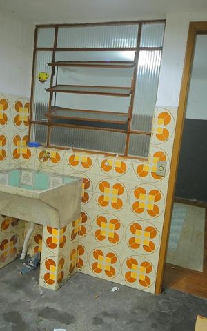 Casa à venda com 130m², 2 quartos e 1 vagaÁrea de serviço 