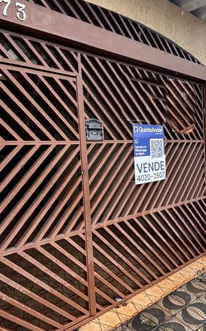 Casa à venda com 130m², 2 quartos e 1 vagaFachada 