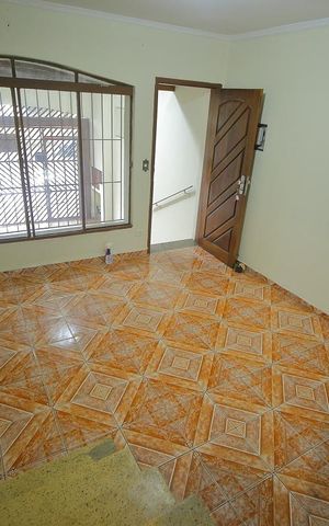 Casa à venda com 130m², 2 quartos e 1 vagaSala