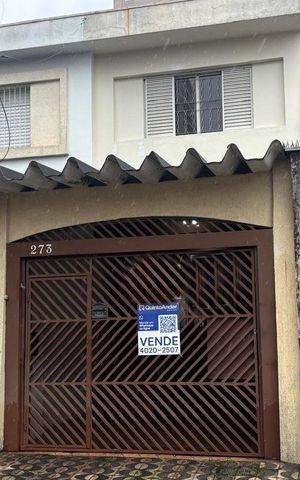 Casa à venda com 130m², 2 quartos e 1 vagaFachada 