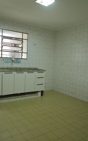 Casa à venda com 130m², 2 quartos e 1 vagaCozinha 