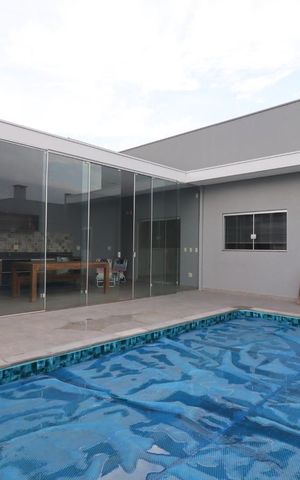 Casa de condomínio para alugar com 230m², 4 quartos e 2 vagas Casa de condomínio para alugar com 230m², 4 quartos e 2 vagasPiscina