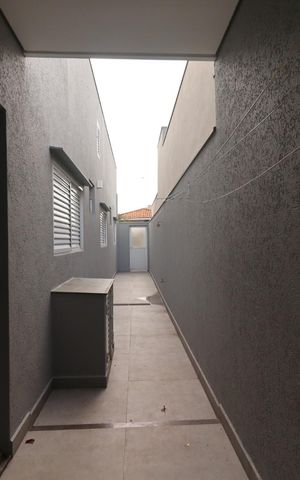 Casa de condomínio para alugar com 230m², 4 quartos e 2 vagas Casa de condomínio para alugar com 230m², 4 quartos e 2 vagasCorredor serviço