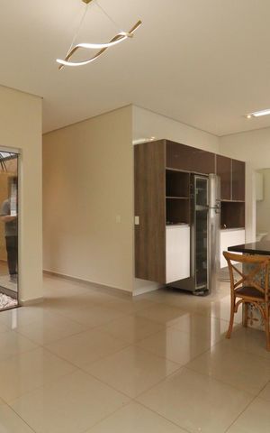 Casa de condomínio para alugar com 230m², 4 quartos e 2 vagas Casa de condomínio para alugar com 230m², 4 quartos e 2 vagasCozinha