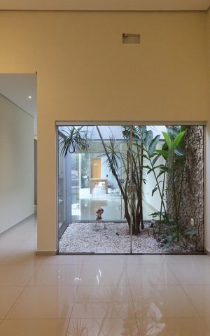 Casa de condomínio para alugar com 230m², 4 quartos e 2 vagas Casa de condomínio para alugar com 230m², 4 quartos e 2 vagasSala