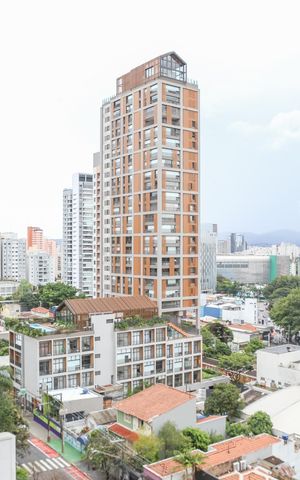Apartamento à venda com 142m², 3 quartos e 2 vagas Apartamento à venda com 142m², 3 quartos e 2 vagasVista da Sacada