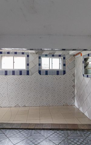 Casa para alugar com 50m², 1 quarto e 1 vaga Casa para alugar com 50m², 1 quarto e 1 vagaSala