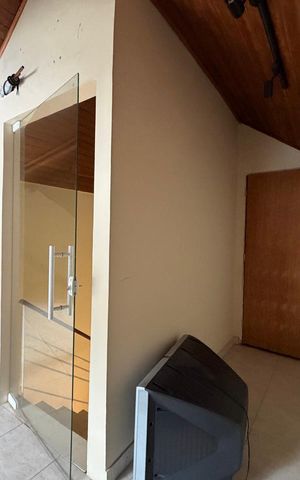 Casa de condomínio para alugar com 350m², 4 quartos e 2 vagas Casa de condomínio para alugar com 350m², 4 quartos e 2 vagasSótão