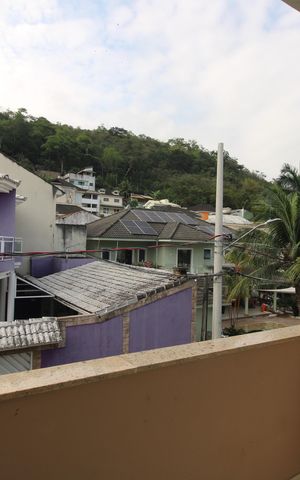 Casa de condomínio para alugar com 350m², 4 quartos e 2 vagasQuarto 3 - Varanda