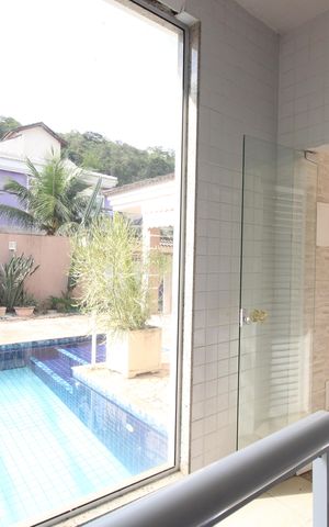 Casa de condomínio para alugar com 350m², 4 quartos e 2 vagasSauna