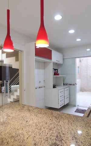 Casa de condomínio para alugar com 350m², 4 quartos e 2 vagasCozinha