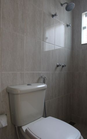 Casa de condomínio para alugar com 350m², 4 quartos e 2 vagasÁrea de serviço - Banheiro