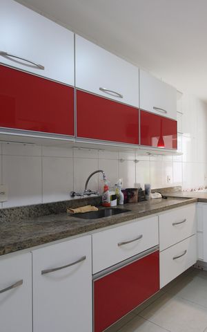 Casa de condomínio para alugar com 350m², 4 quartos e 2 vagasCozinha