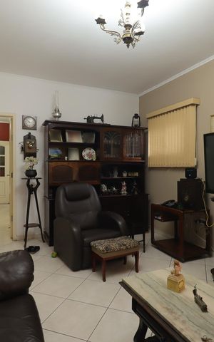 Casa à venda com 177m², 3 quartos e 3 vagasSala