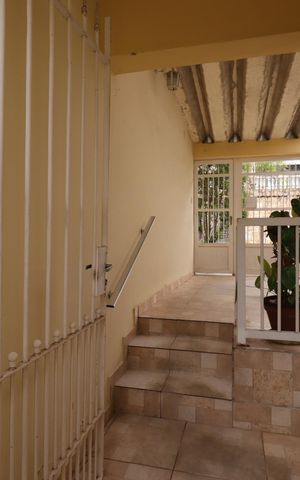 Casa à venda com 177m², 3 quartos e 3 vagasEntrada