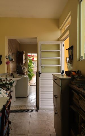 Casa à venda com 177m², 3 quartos e 3 vagasÁrea de Serviço