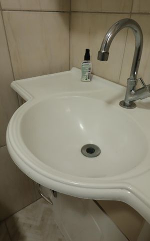 Casa à venda com 177m², 3 quartos e 3 vagasBanheiro 2 - Pia