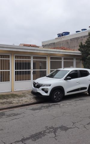 Casa à venda com 177m², 3 quartos e 3 vagasFachada