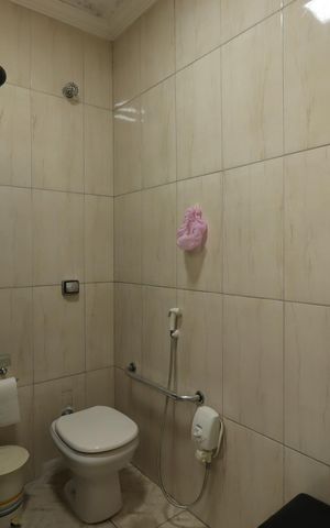 Casa à venda com 177m², 3 quartos e 3 vagasBanheiro 2