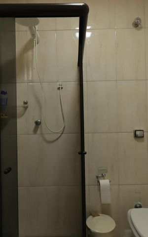 Casa à venda com 177m², 3 quartos e 3 vagasBanheiro 2