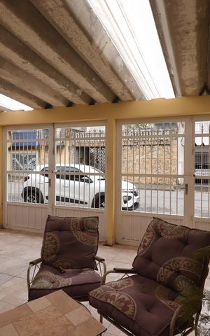 Casa à venda com 177m², 3 quartos e 3 vagasGaragem