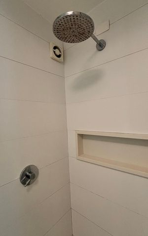 Apartamento à venda com 146m², 3 quartos e 2 vagas Apartamento à venda com 146m², 3 quartos e 2 vagasBanheiro da Suíte