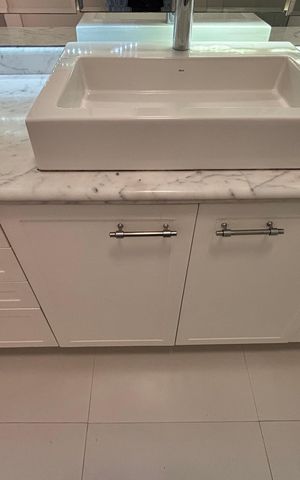 Apartamento à venda com 146m², 3 quartos e 2 vagas Apartamento à venda com 146m², 3 quartos e 2 vagasBanheiro da Suíte